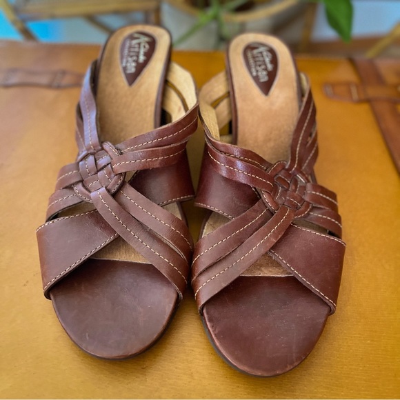 Clarks Artisan Collection Leather Sandals - Worn Once - Picture 2 of 5